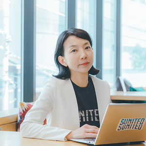 長谷川　晋子